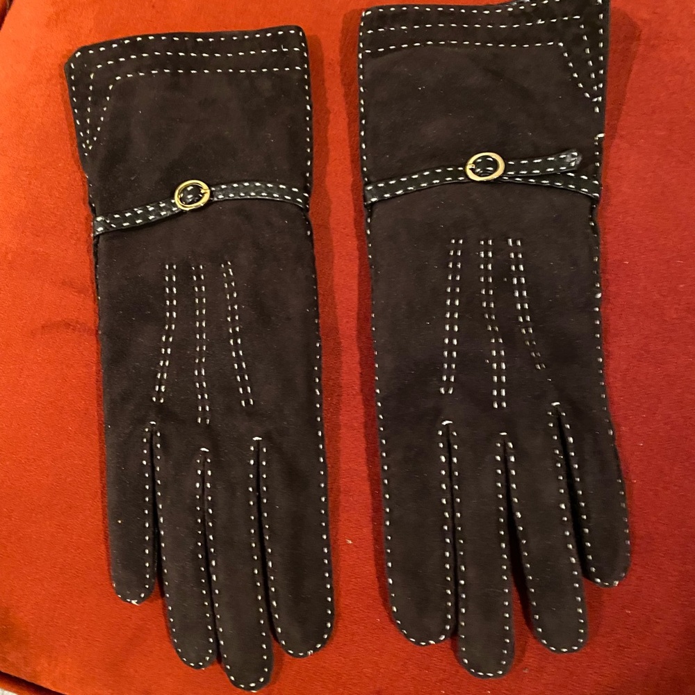 Suede and leather gloves